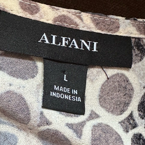 Alfani NWT White, Black Blue Animal Print Asymmetrical Wrap Look Blouse Sz L - Picture 8 of 12